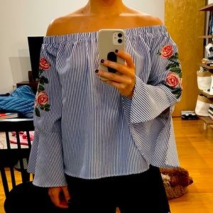 Peach Love Embroidered boat neck blouse, small, in perfect condition!